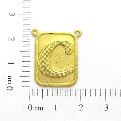 AC LATÃO PLACA LISA LETRA C 2 ARG