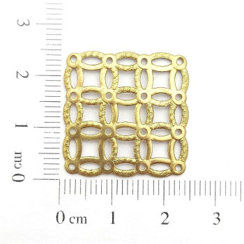 AC LATÃO QUADRADO VZD E FUROS