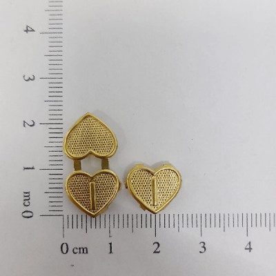 AC LATÃO CORAÇÃO 11MM DUPLO PASSANTE LETRA I