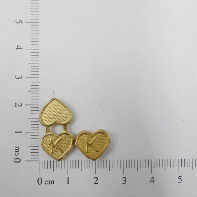 AC LATÃO CORAÇÃO 11MM DUPLO PASSANTE LETRA K