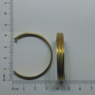 AC LATÃO ARGOLA G REDONDA MEIO TXT Ø 38MM