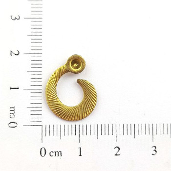 AC LATÃO CARACOL P DIREITO LINHAS PEDRA SS16